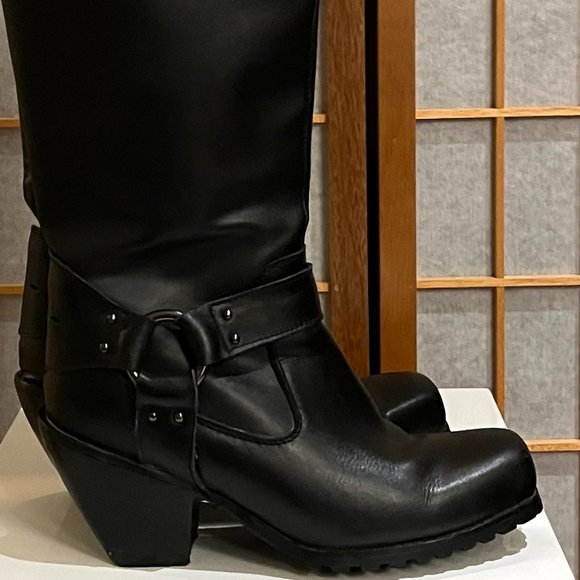 Women's size 6, Black Leather Up, Steel Shank, 2inch Heel Motorcycle Boots - Picture 9 of 12